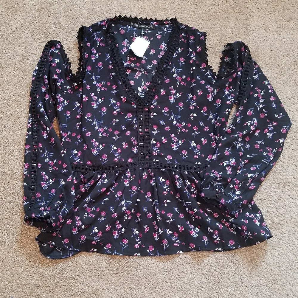 New Cold shoulder top